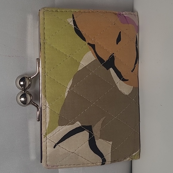 VERA BRADLEY KISSLOCK TRIFOLD WALLET in the pattern PORTOBELLO - Picture 2 of 8